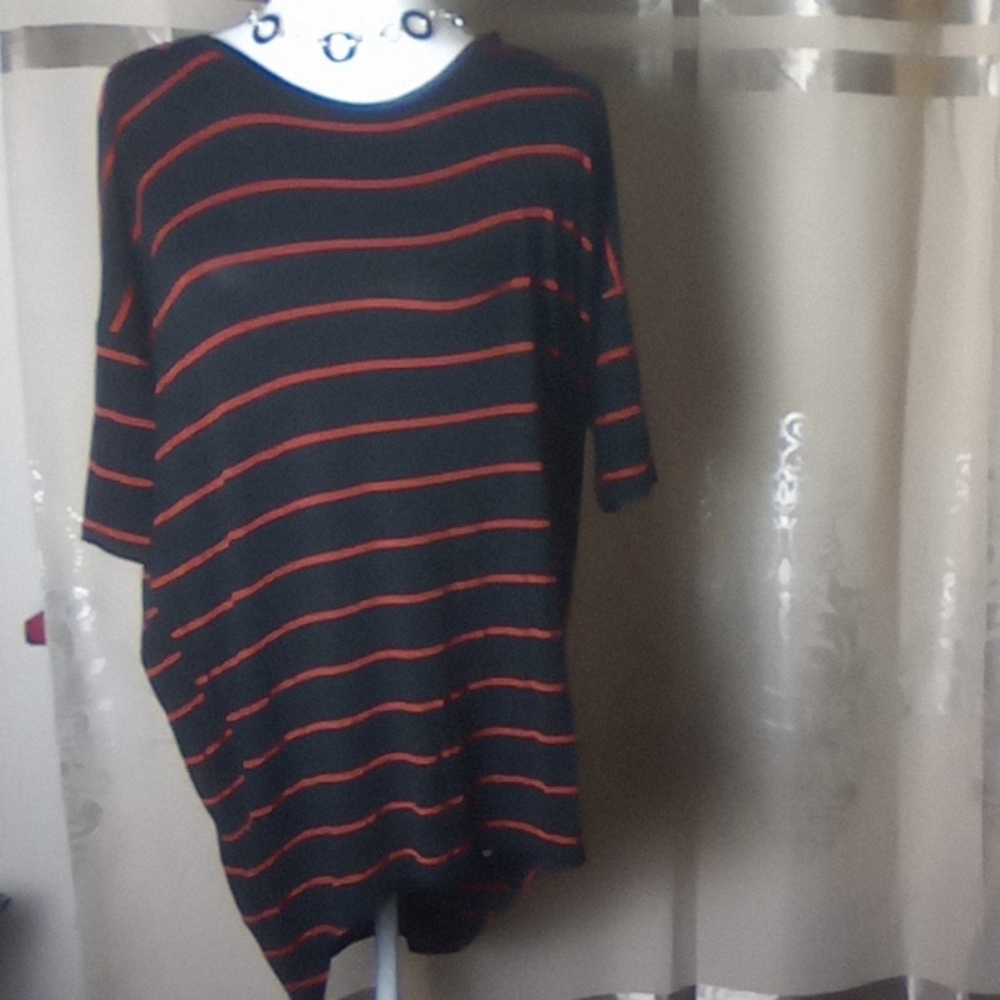 LuLaRoe Black and Red Stripe shirt